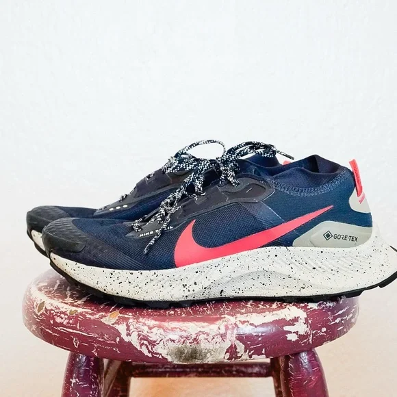 Nike Air Zoom Pegasus Trail 3 GORE-TEX Trail Running Shoes | Obsidian Siren Red - Picture 3 of 7